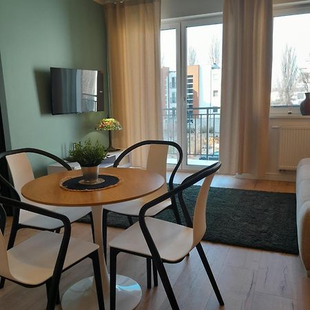 Malachite Green Apartment กรูจอนตส์ ภายนอก รูปภาพ