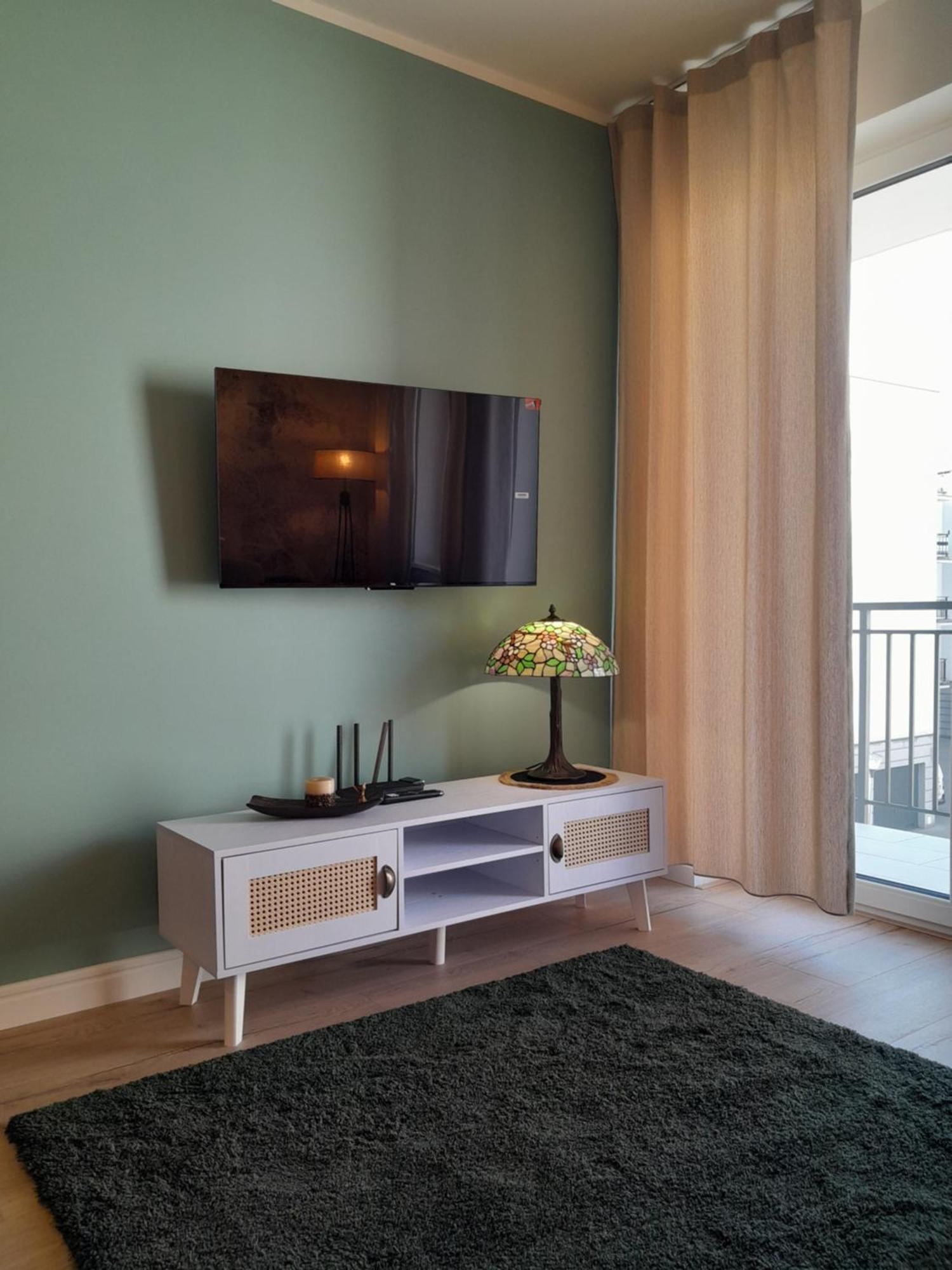 Malachite Green Apartment กรูจอนตส์ ภายนอก รูปภาพ