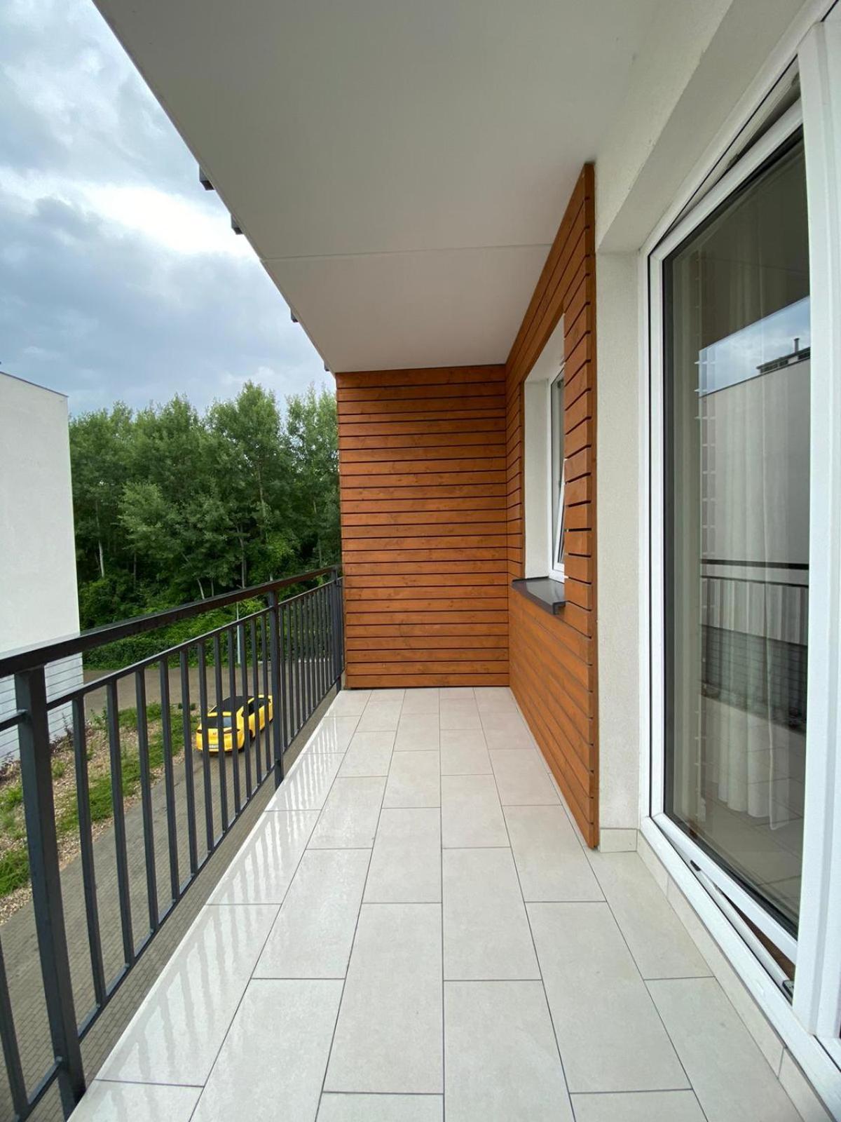 Malachite Green Apartment กรูจอนตส์ ภายนอก รูปภาพ